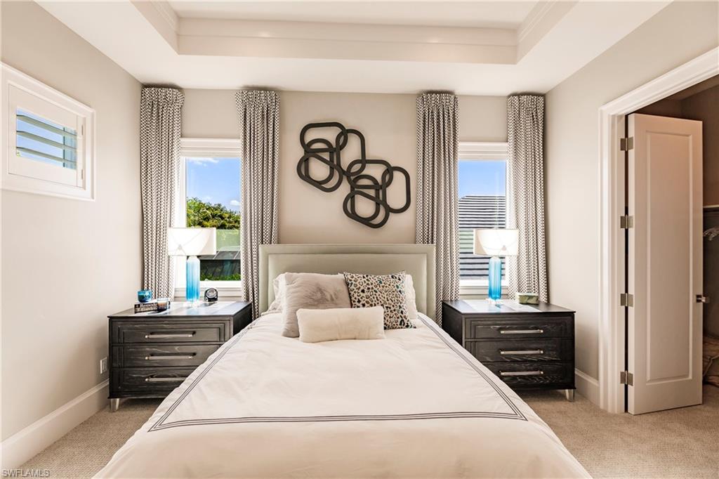 WINDWARD ISLE - Residential