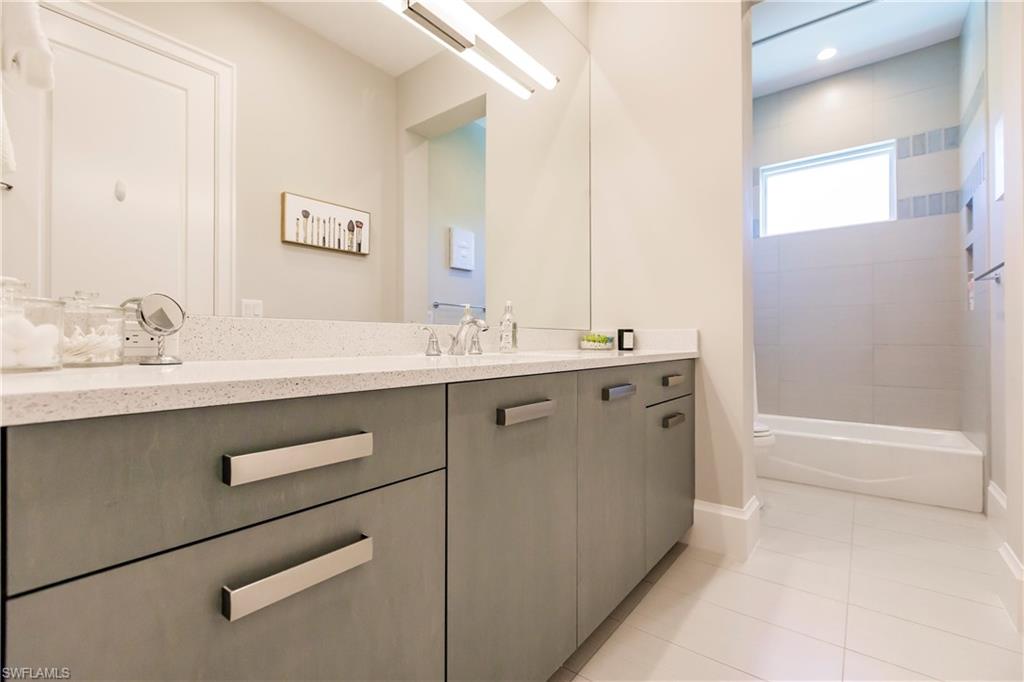 WINDWARD ISLE - Residential