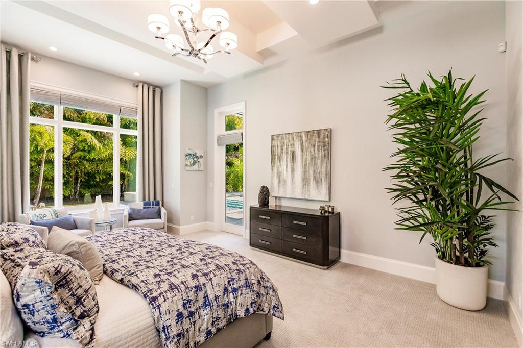 WINDWARD ISLE - Residential