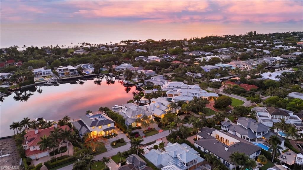 AQUALANE SHORES - Residential