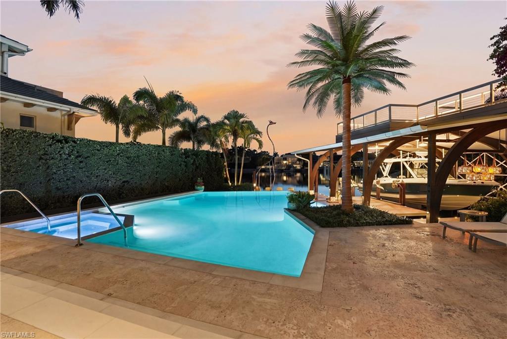 AQUALANE SHORES - Residential