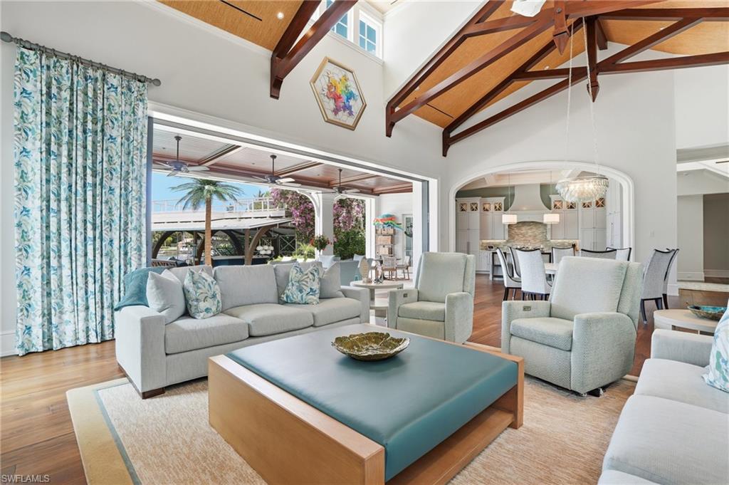 AQUALANE SHORES - Residential