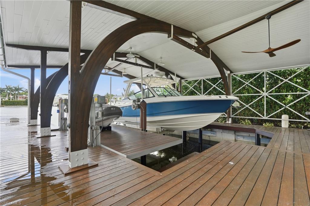 AQUALANE SHORES - Residential