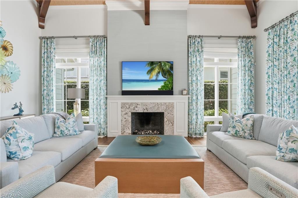 AQUALANE SHORES - Residential