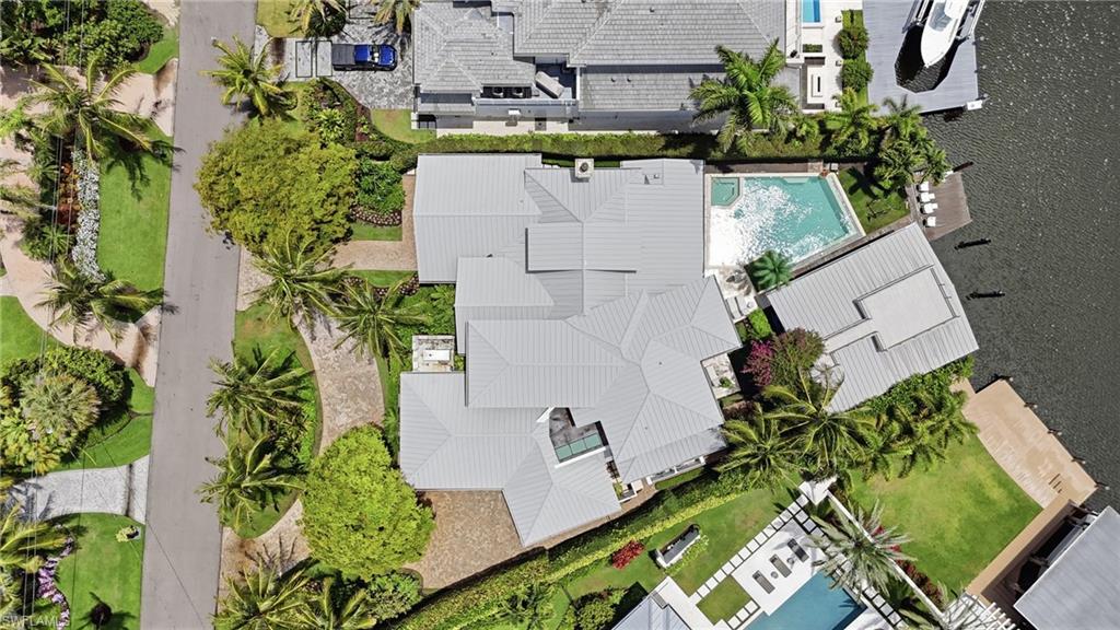 AQUALANE SHORES - Residential