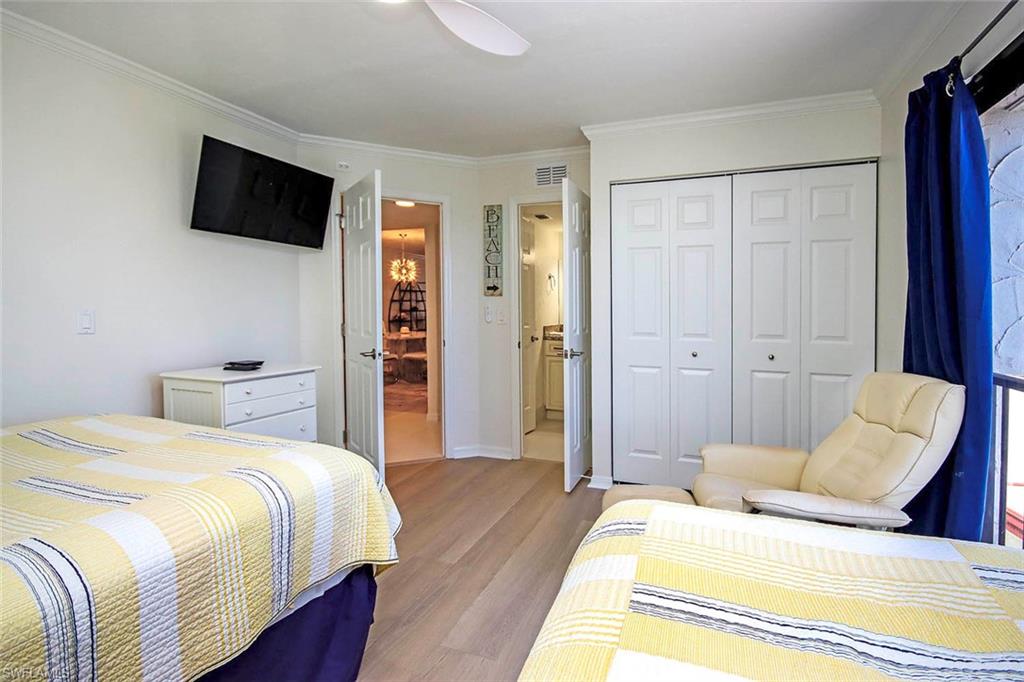POINTE SANTO DE SANIBEL CONDO - Residential