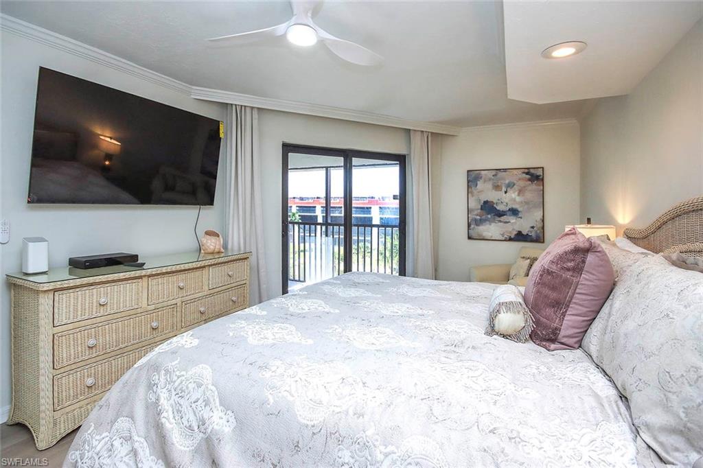 POINTE SANTO DE SANIBEL CONDO - Residential