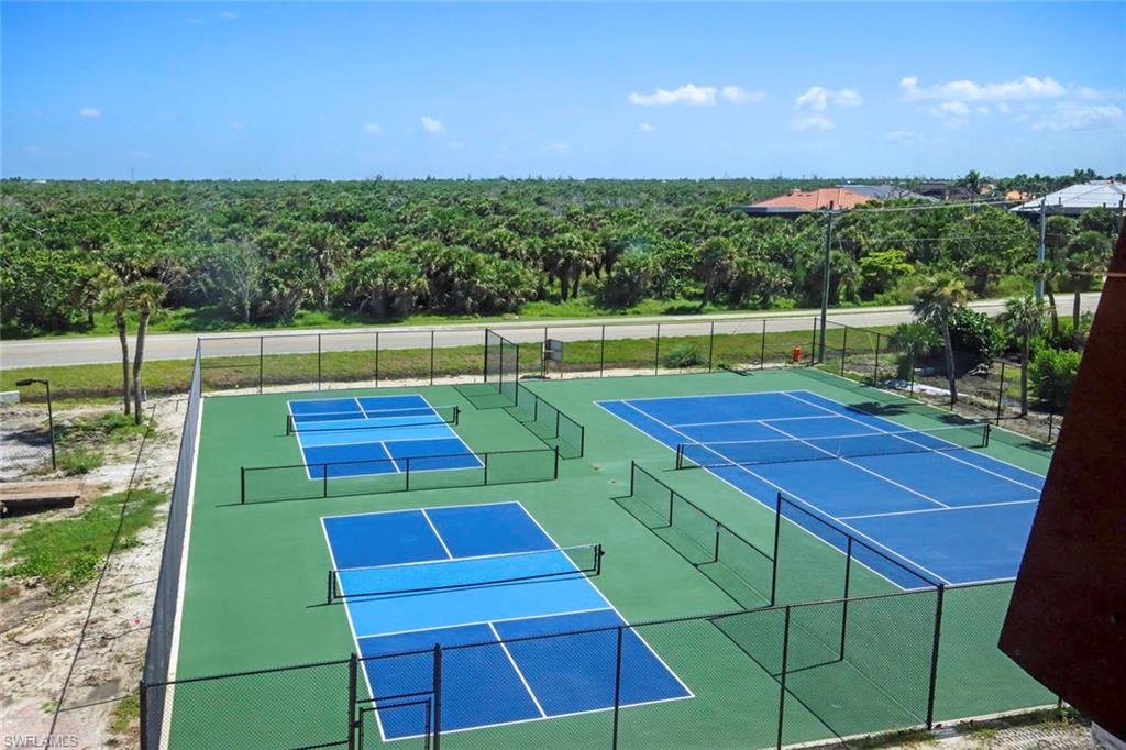 POINTE SANTO DE SANIBEL CONDO - Residential
