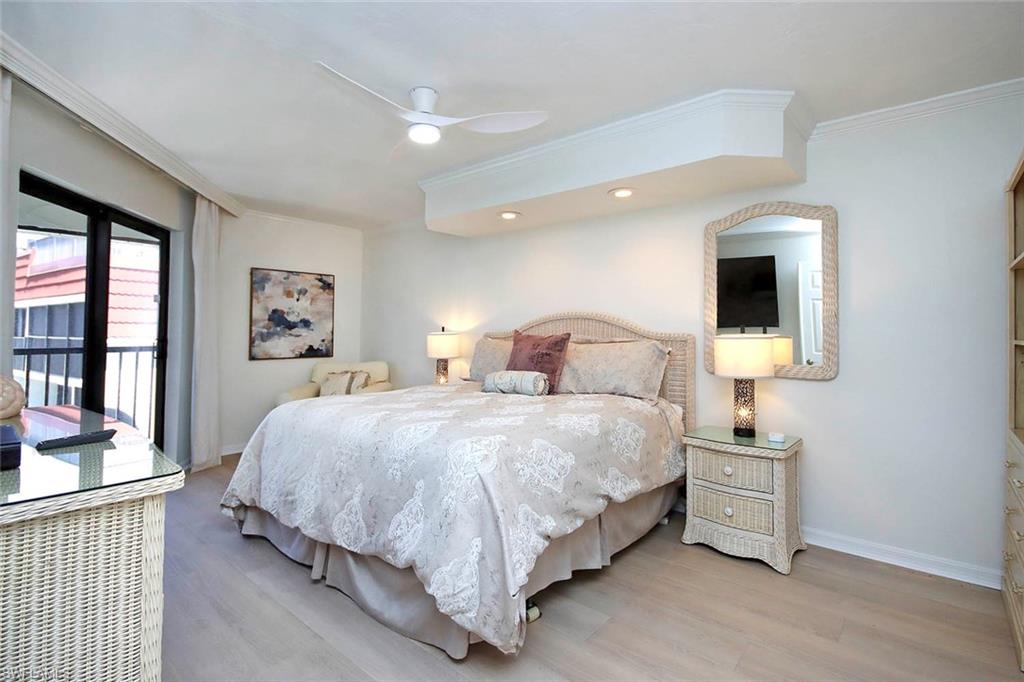 POINTE SANTO DE SANIBEL CONDO - Residential