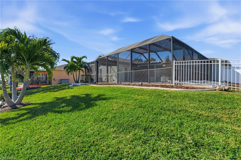 CAPE CORAL - Residential