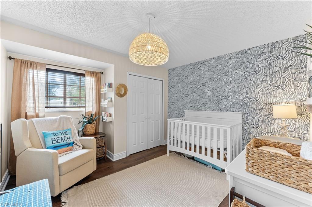 SAN CARLOS PARK - Residential