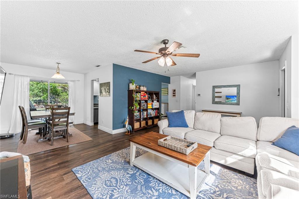 SAN CARLOS PARK - Residential