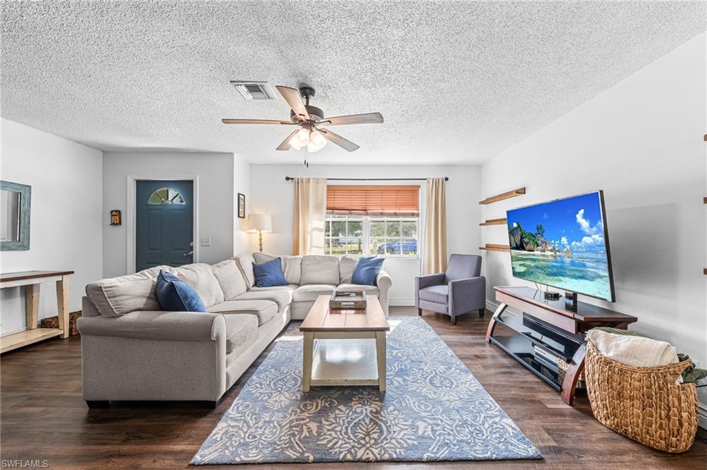 SAN CARLOS PARK - Residential