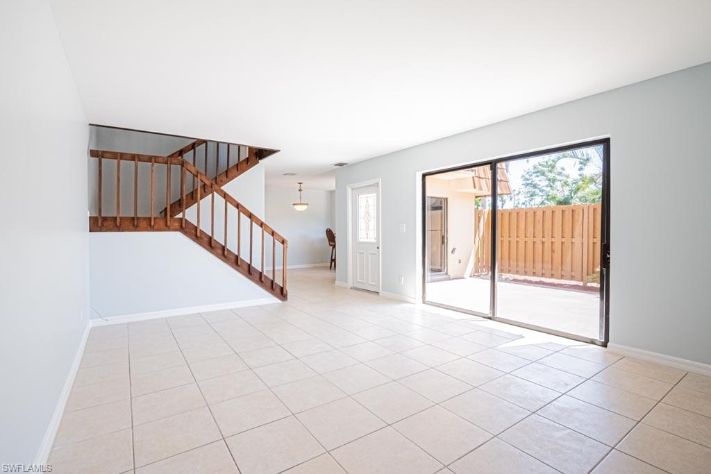 PARKWOODS TOWNHOUSE COMMUNITY - Residential