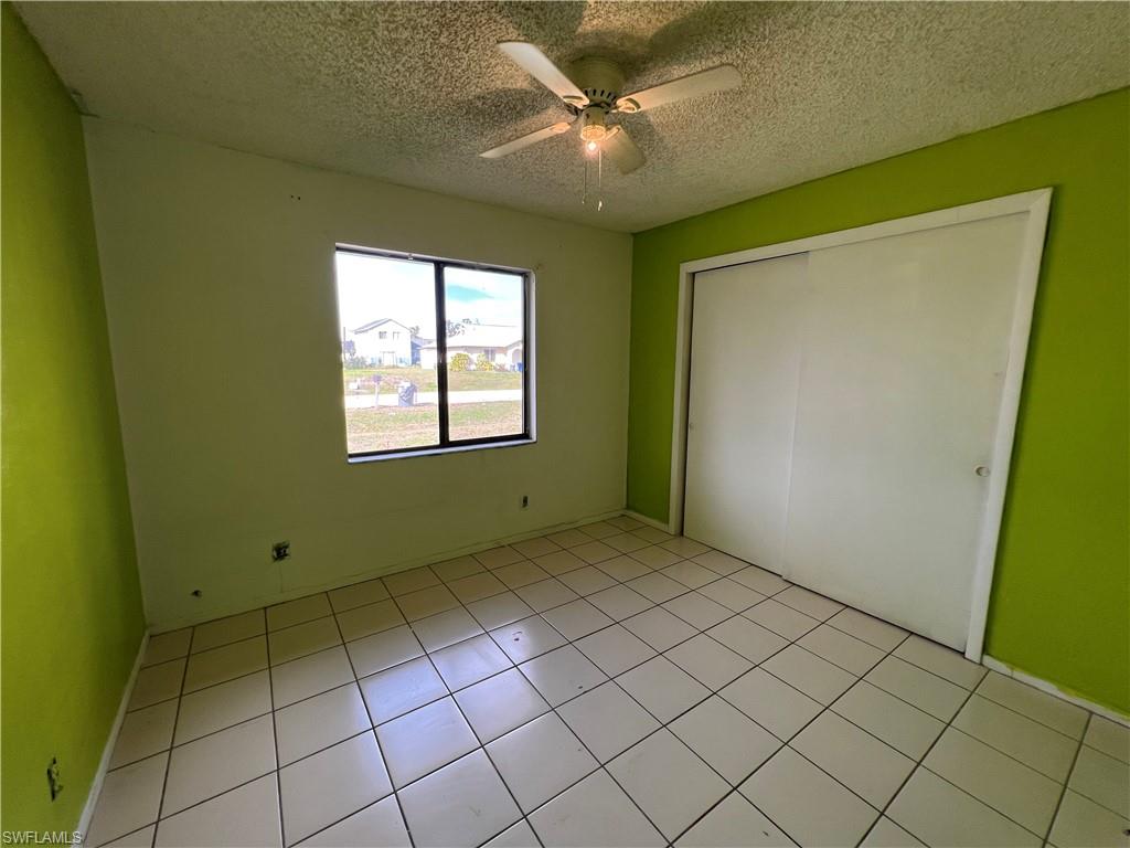 SAN CARLOS PARK - Residential