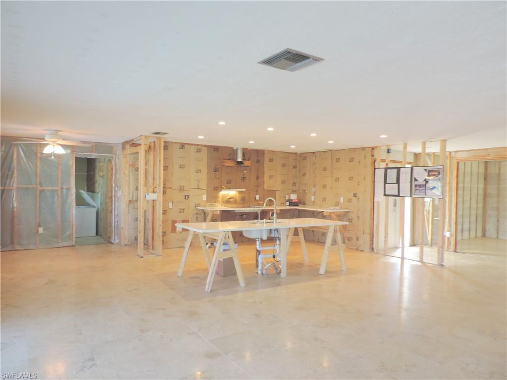 ISLAND PARK - Residential