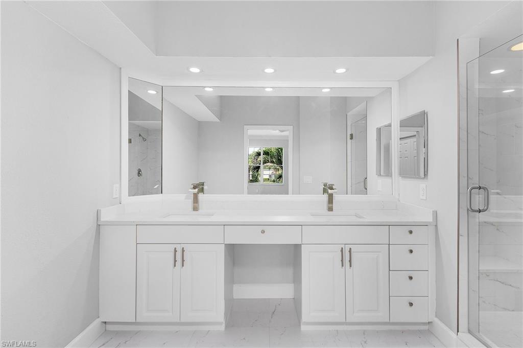 LIGHTHOUSE BAY - Residential