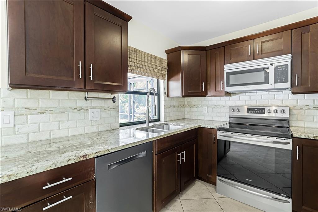 LOGAN WOODS - Residential