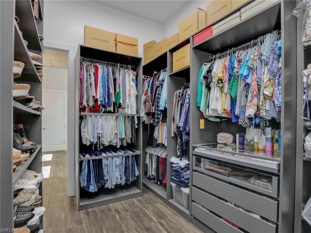 CORKSCREW ESTATES - Residential