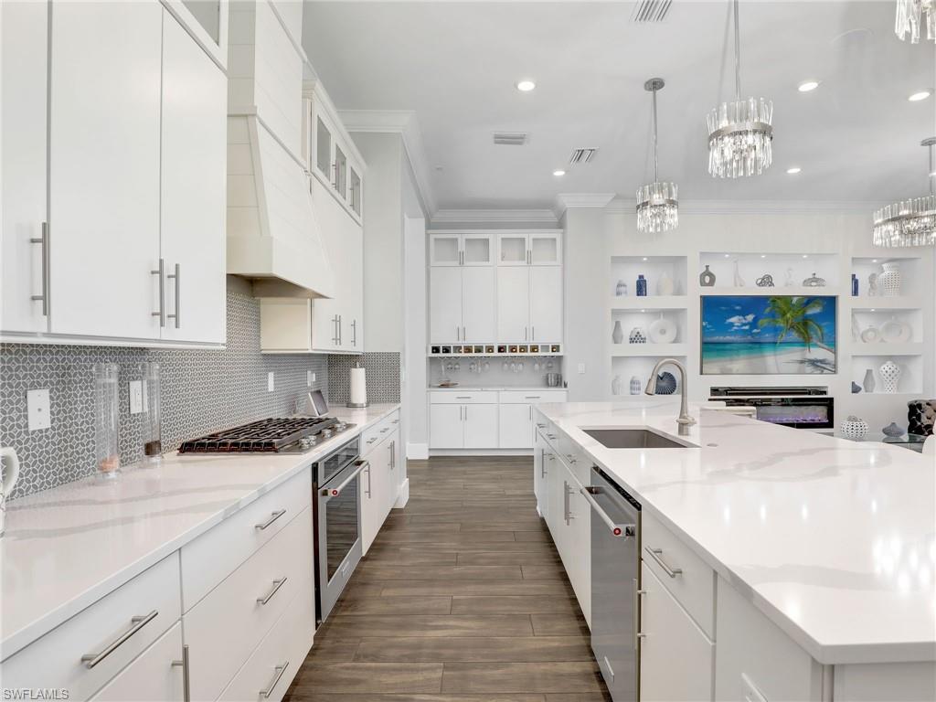 CORKSCREW ESTATES - Residential