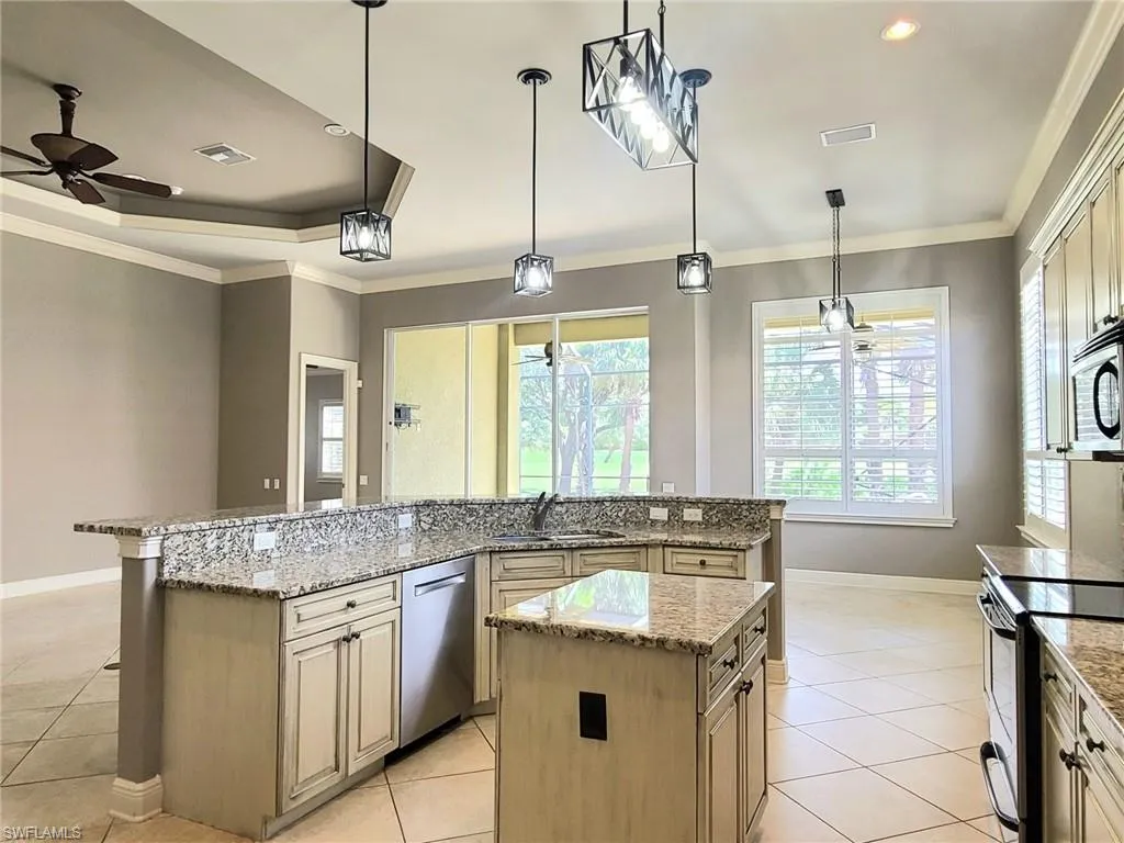 Bonita Springs, Florida 34135, United States, 3 Bedrooms Bedrooms, ,2 BathroomsBathrooms,Residential,Contingent,48225