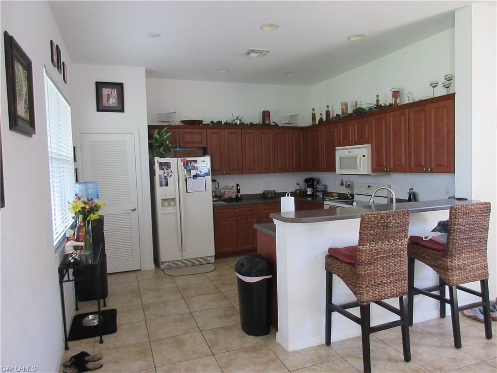 CORAL LAKES - Residential