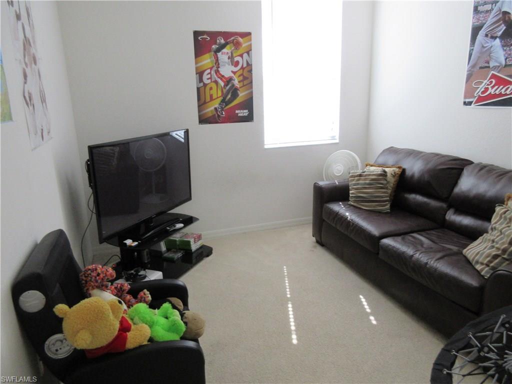 CORAL LAKES - Residential