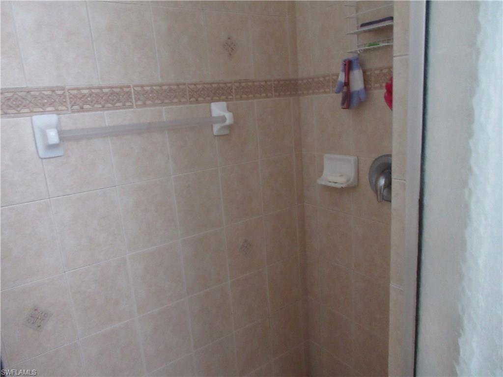 CORAL LAKES - Residential