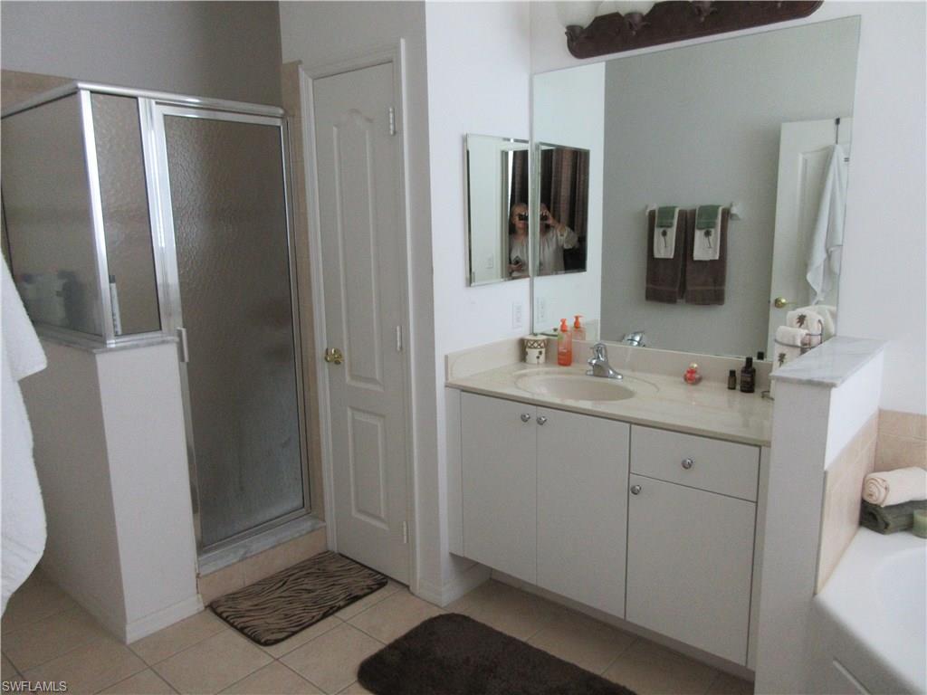 CORAL LAKES - Residential