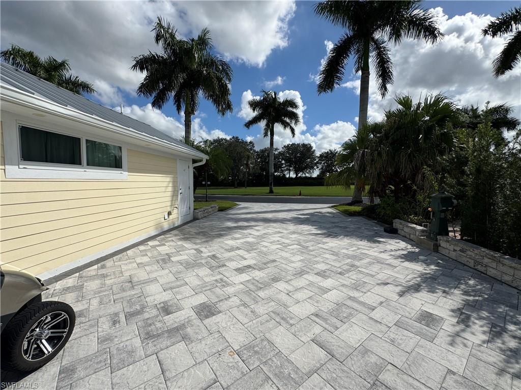 RIVERBEND MOTORCOACH RESORT - Land