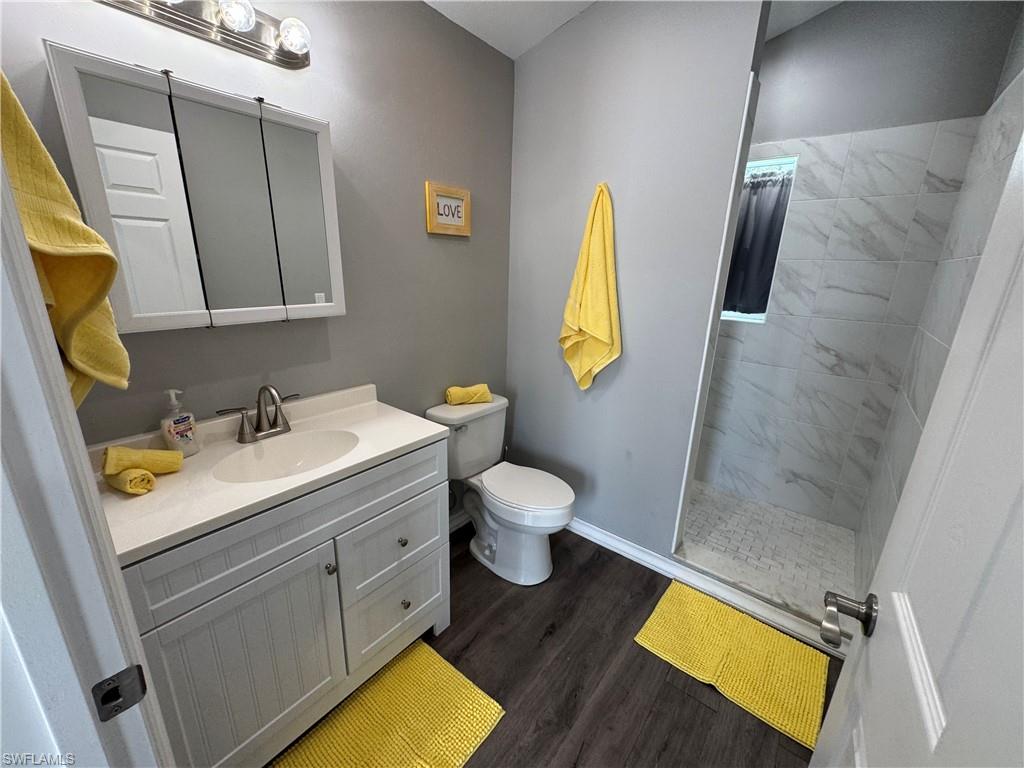 RIVERBEND MOTORCOACH RESORT - Land