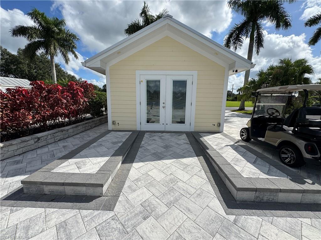 RIVERBEND MOTORCOACH RESORT - Land