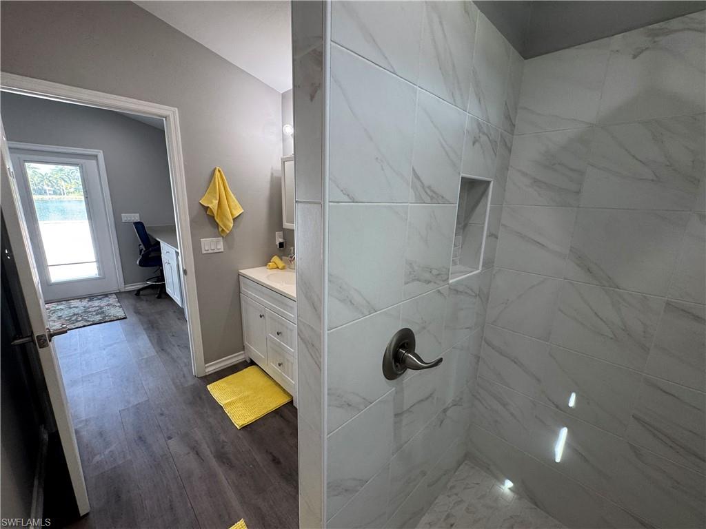 RIVERBEND MOTORCOACH RESORT - Land