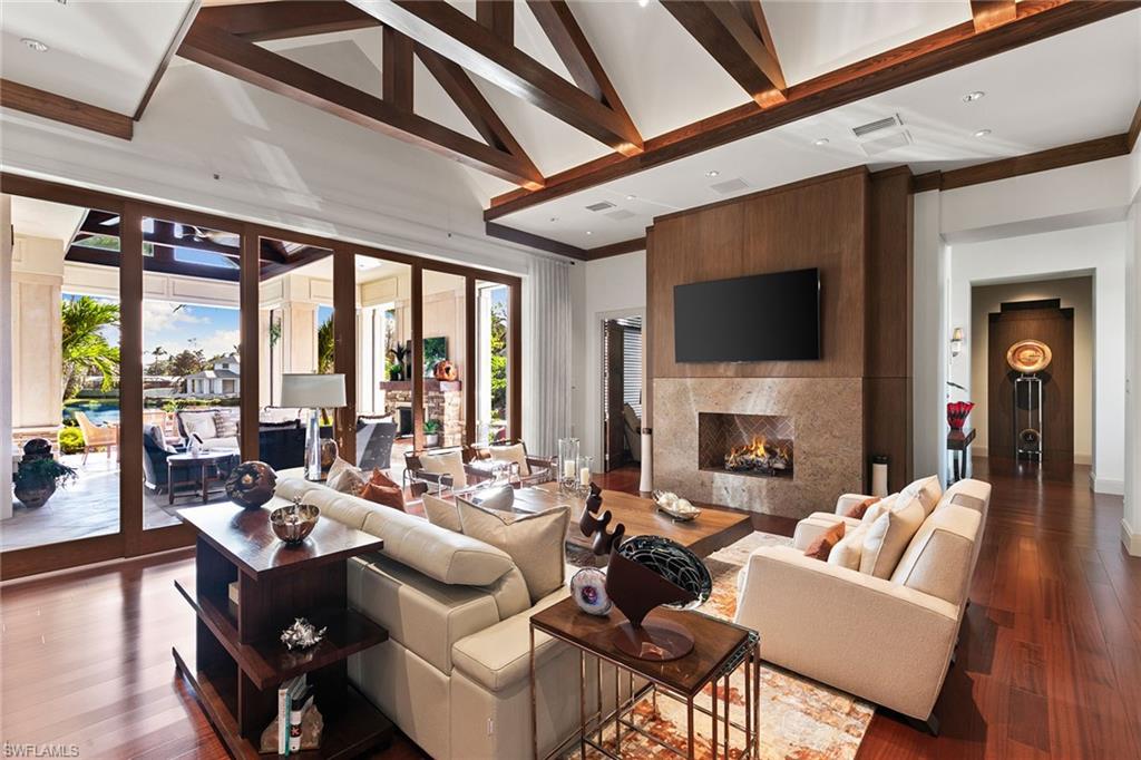 OLDE NAPLES - Residential