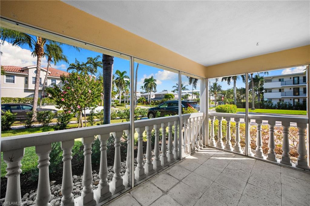 COLONNADE CLUB - Residential Lease