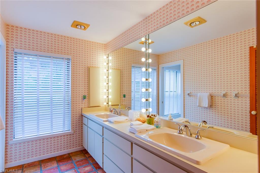 METES AND BOUNDS - Residential