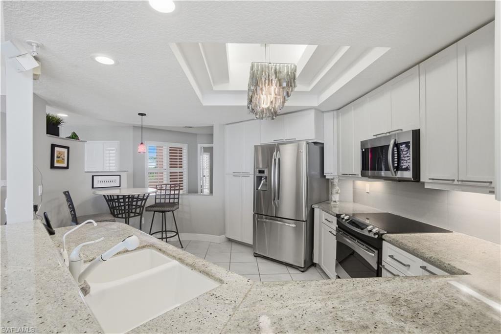 BAREFOOT BEACH CLUB - Residential