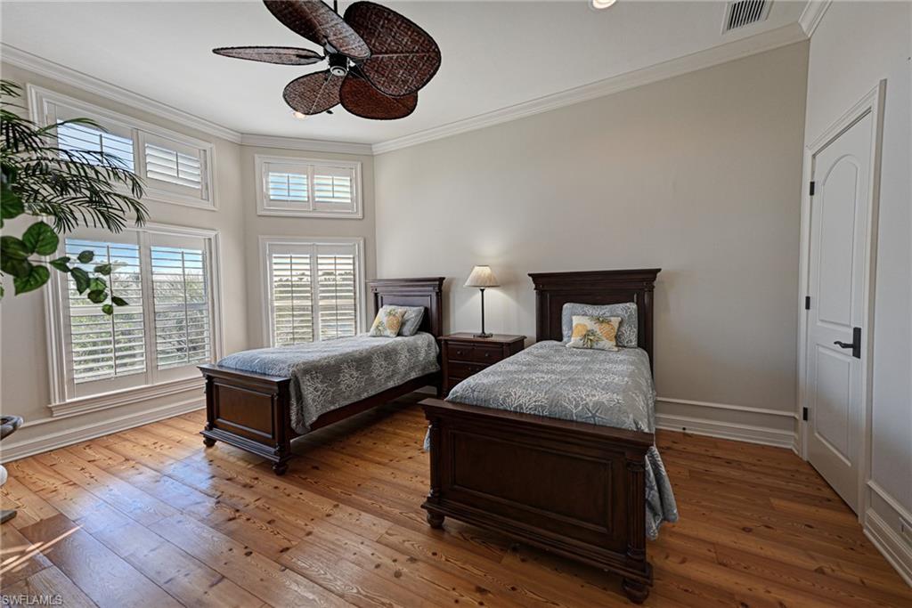 BAREFOOT BEACH - Residential