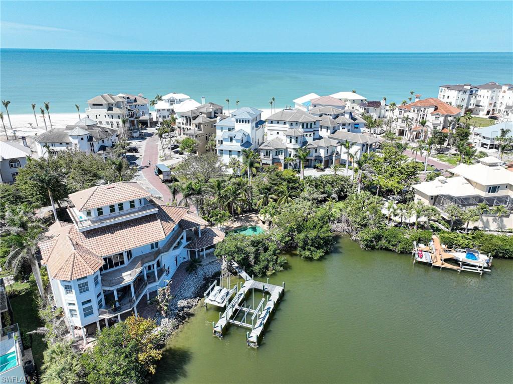 BAREFOOT BEACH - Residential