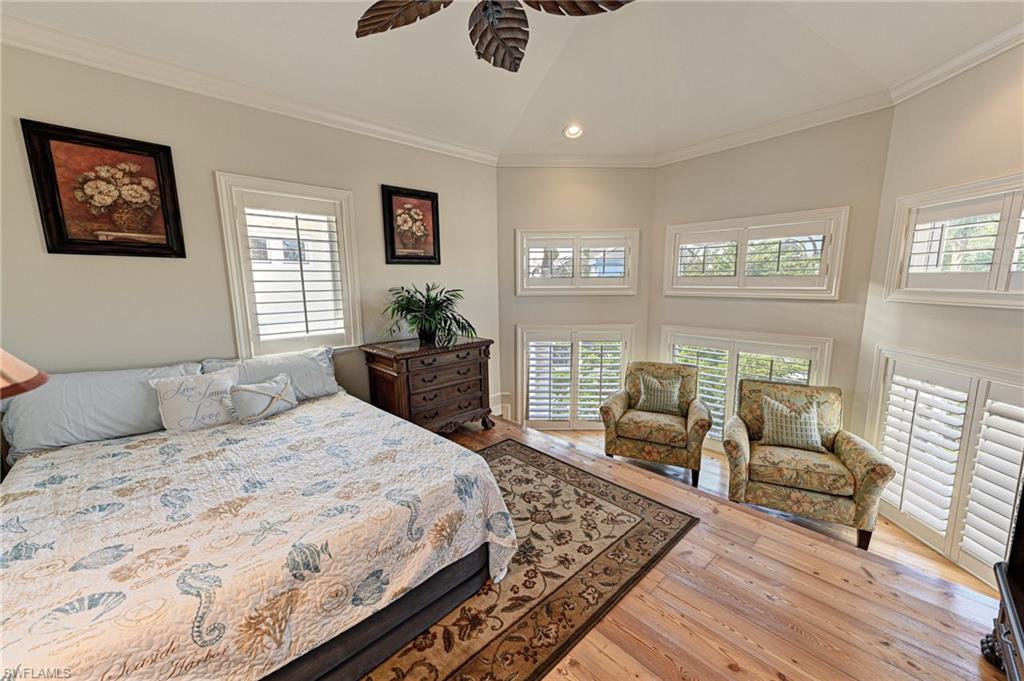 BAREFOOT BEACH - Residential