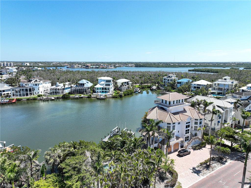 BAREFOOT BEACH - Residential