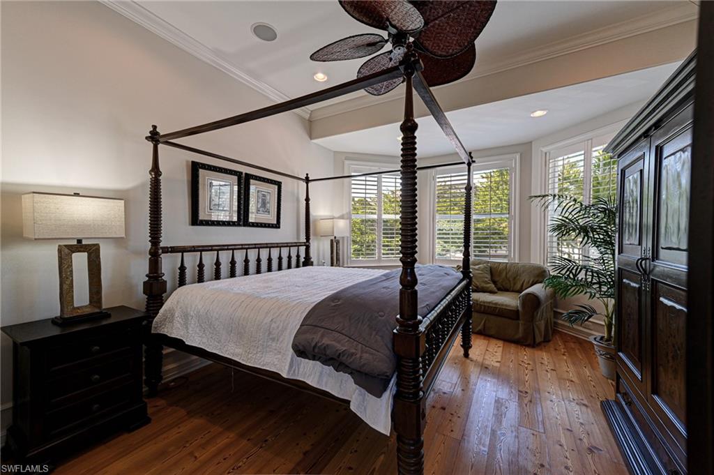 BAREFOOT BEACH - Residential