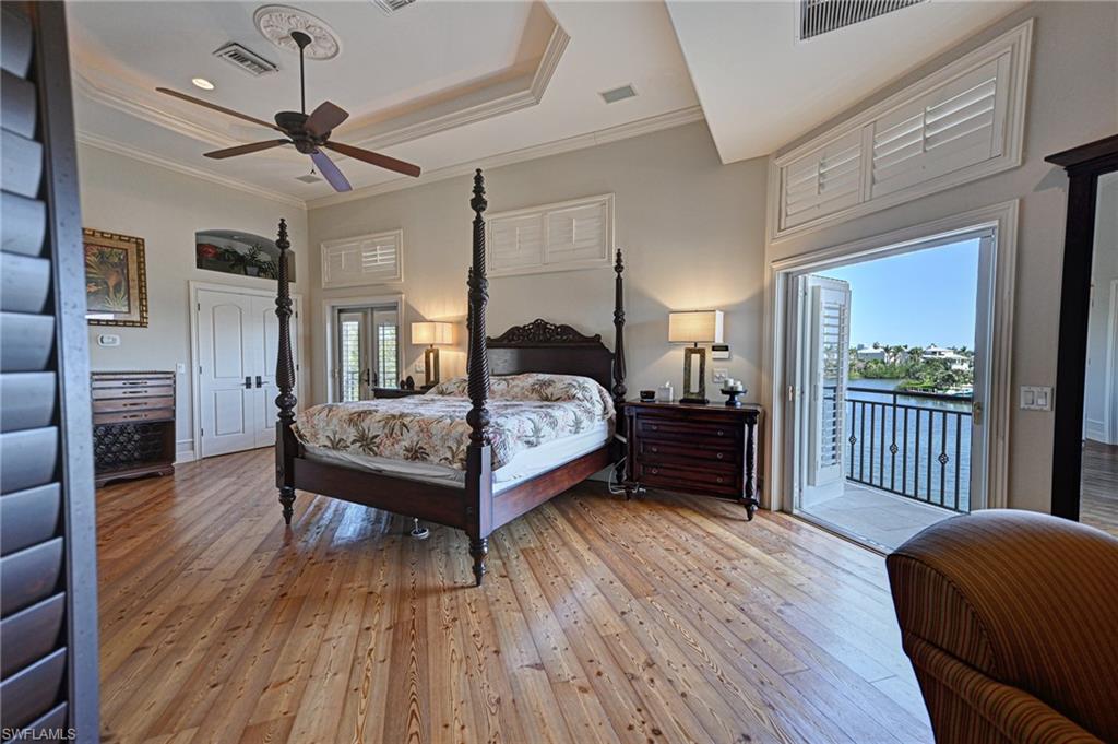 BAREFOOT BEACH - Residential