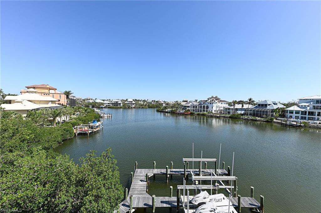 BAREFOOT BEACH - Residential