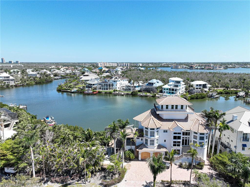 BAREFOOT BEACH - Residential