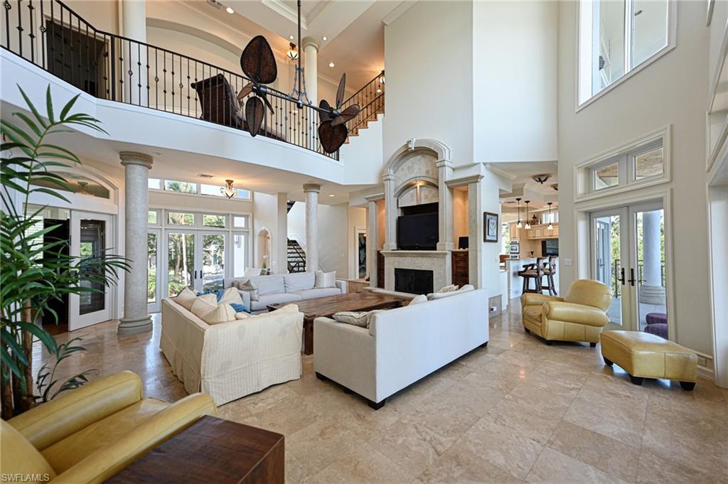 BAREFOOT BEACH - Residential