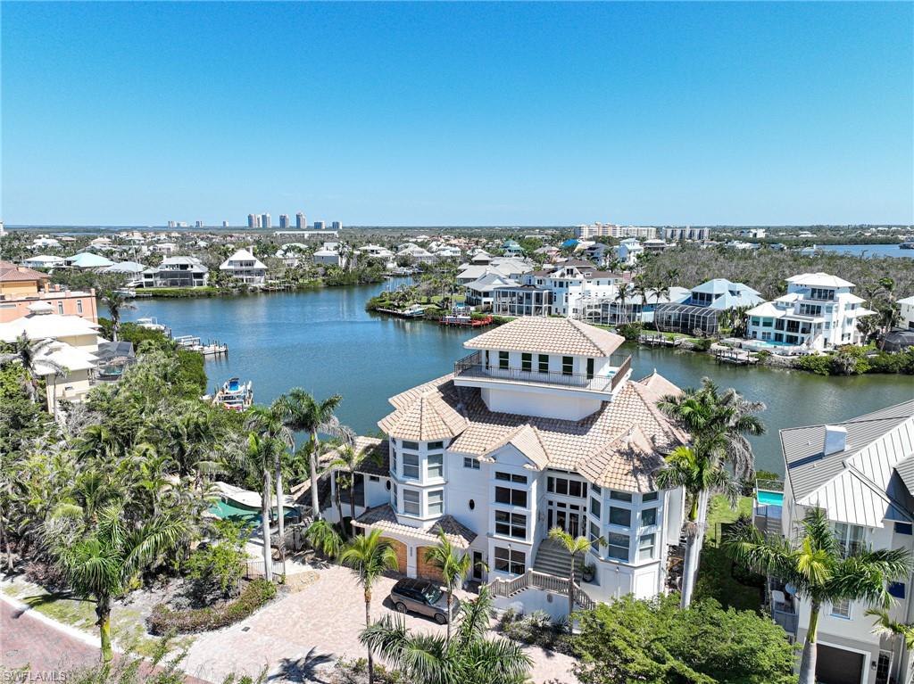 BAREFOOT BEACH - Residential