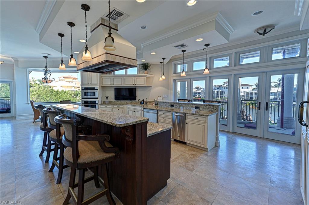 BAREFOOT BEACH - Residential