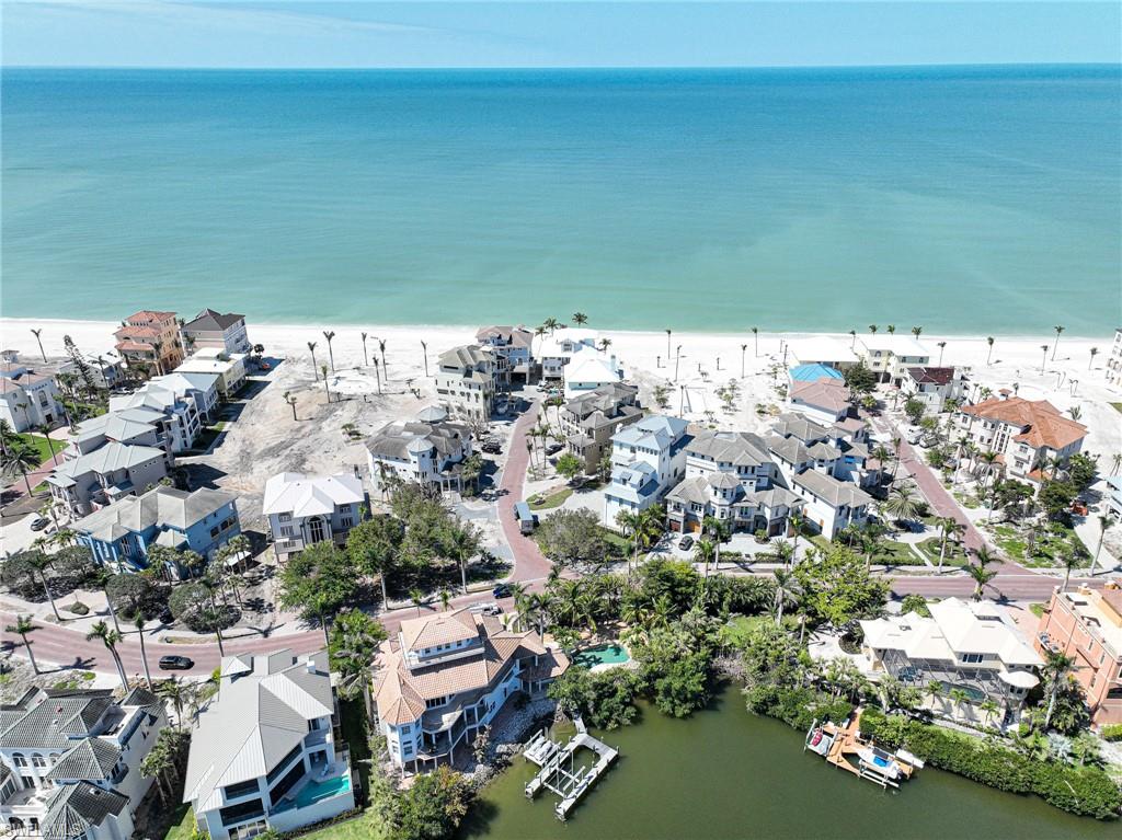 BAREFOOT BEACH - Residential