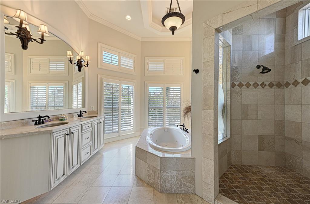 BAREFOOT BEACH - Residential